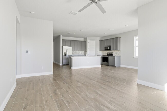 Building Photo - 8558 Dahlia Cir