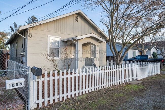 Building Photo - 1884 N 5th St