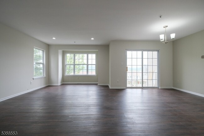 Building Photo - 1611 Vista Terrace