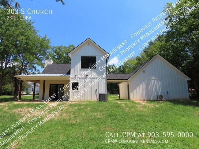 Building Photo - 303 S Church St