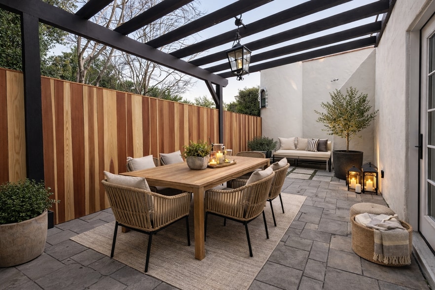 Building Photo - 6456 Hayes Dr