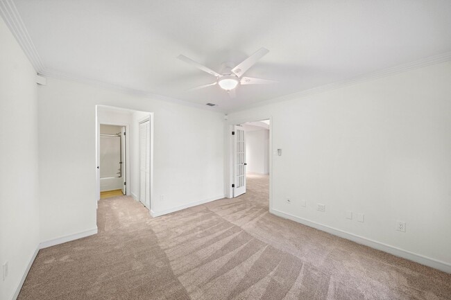 Building Photo - 5711 Sugar Hill Dr