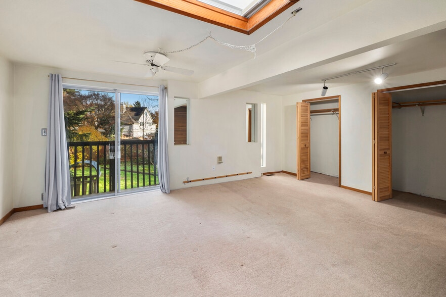 primary bedroom - 16758 45th Ave NE