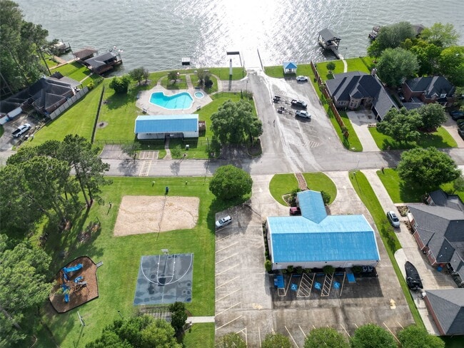 Building Photo - 12841 Orion Ct