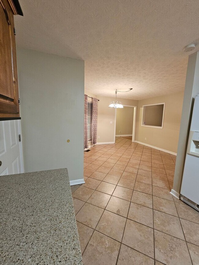 Building Photo - 3 Bedroom home in the Northfield subdivision available in time for the Holidays!