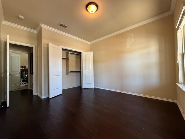 Building Photo - 4805 Green River Dr