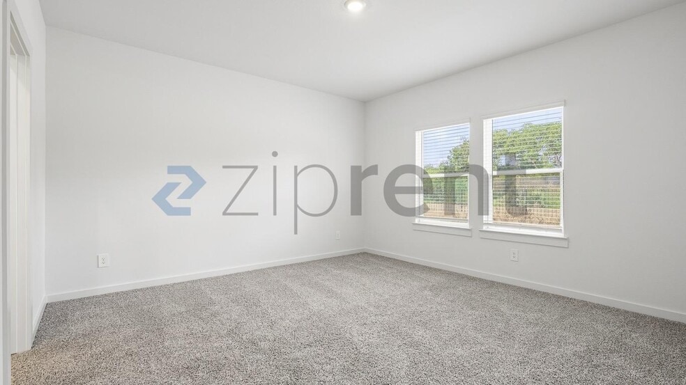 Building Photo - Unit 8051