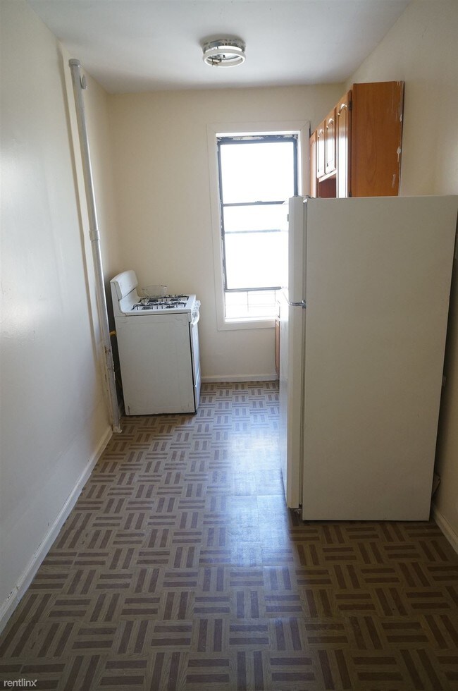 Building Photo - 2744 Bedford Ave