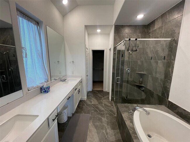 Building Photo - 3023 Dragonlet Ln