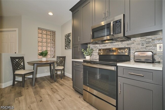 Building Photo - 9190 Southmont Cove