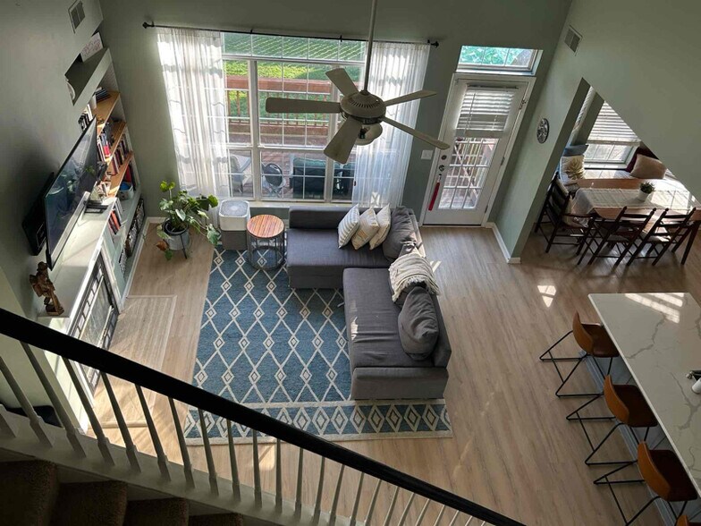 Building Photo - 4112 Meadowgreen Dr