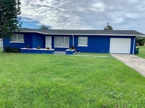 Building Photo - 22097 Bronxville Ave