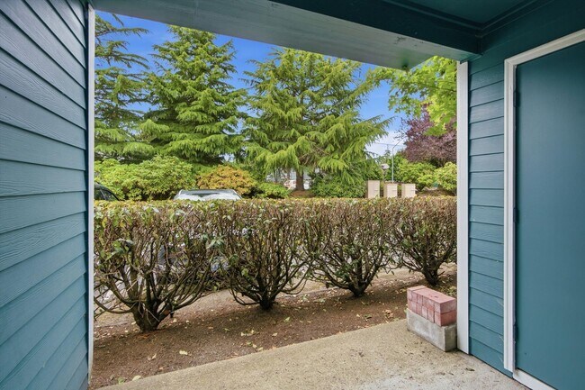 Building Photo - 16419 Spruce Way