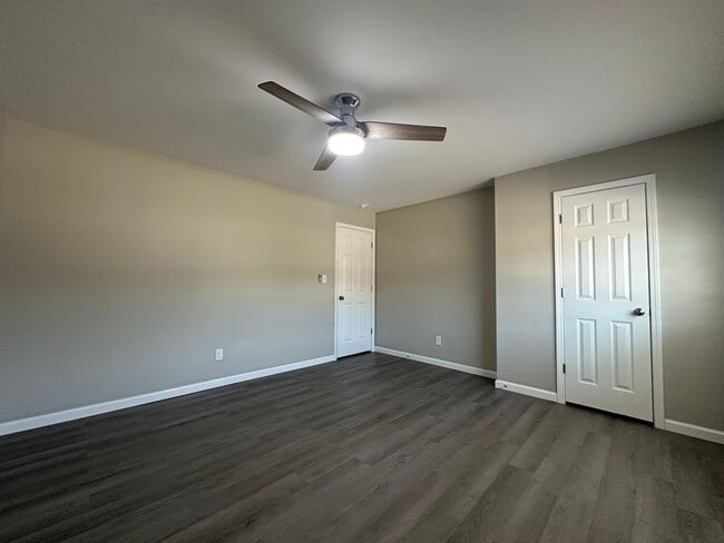 Building Photo - 606 Myrtlewood Cir