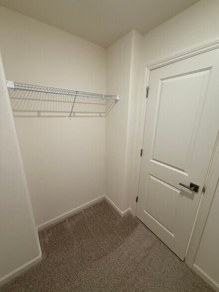 Building Photo - 1519 Redbrick Ln