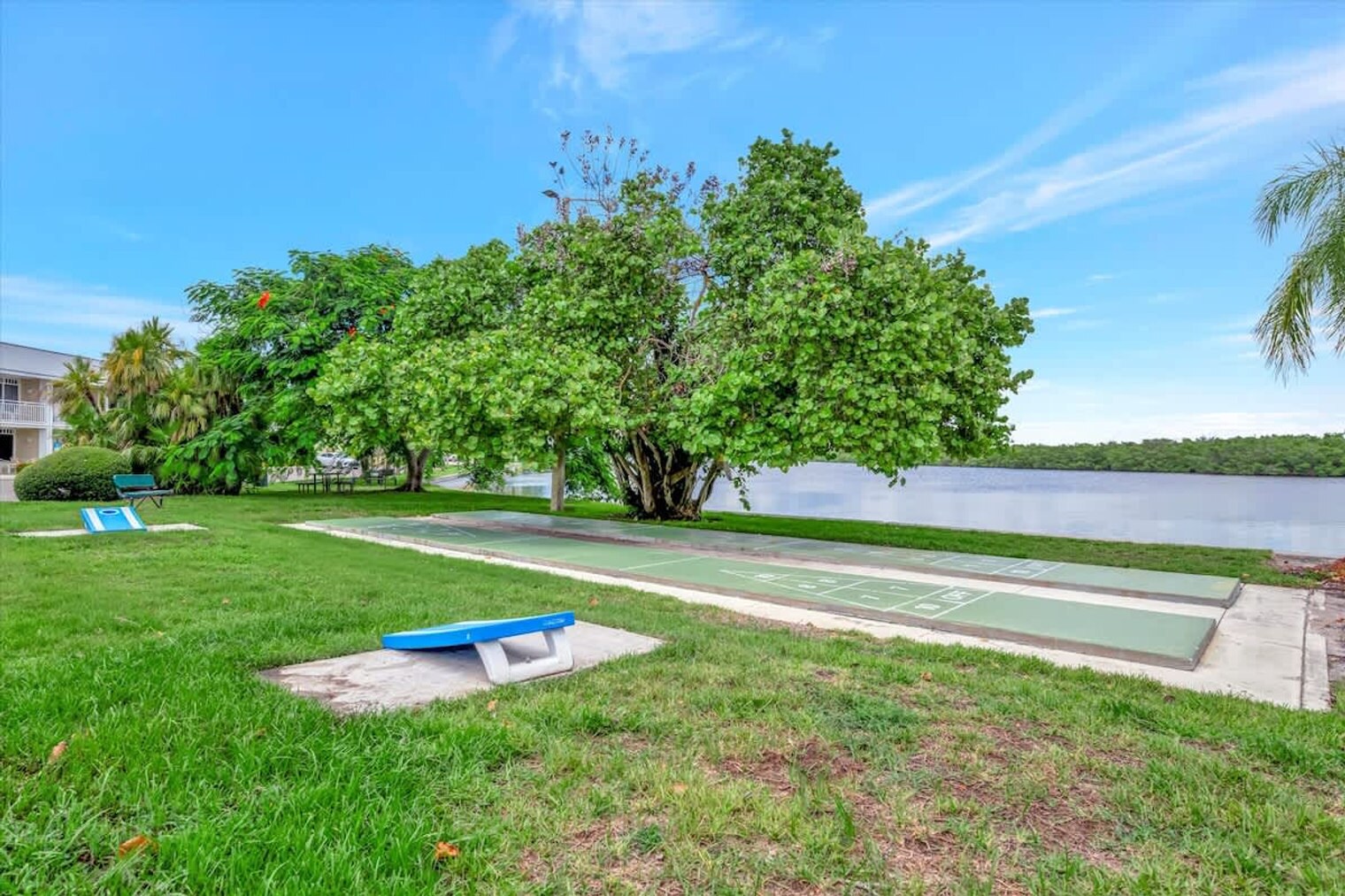 Building Photo - 611 Destiny Dr