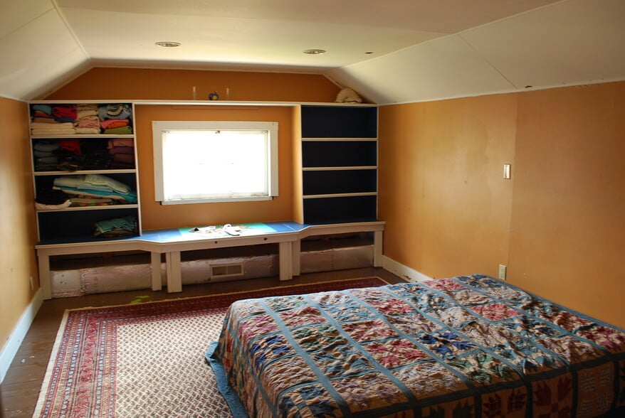 Building Photo - 203 Wallace Ave