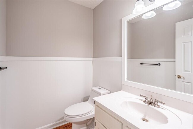 Building Photo - 1022 Knotts Pointe Dr