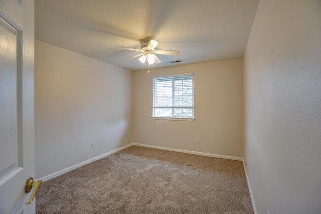 Building Photo - BEAUTIFUL FOUR BEDROOM LOCATED IN THE SHERWOOD SUB DIVISION