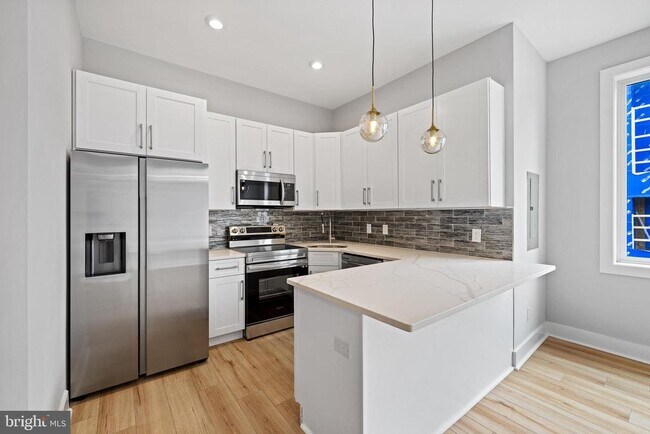 Primary Photo - 1733-41 N 2nd St