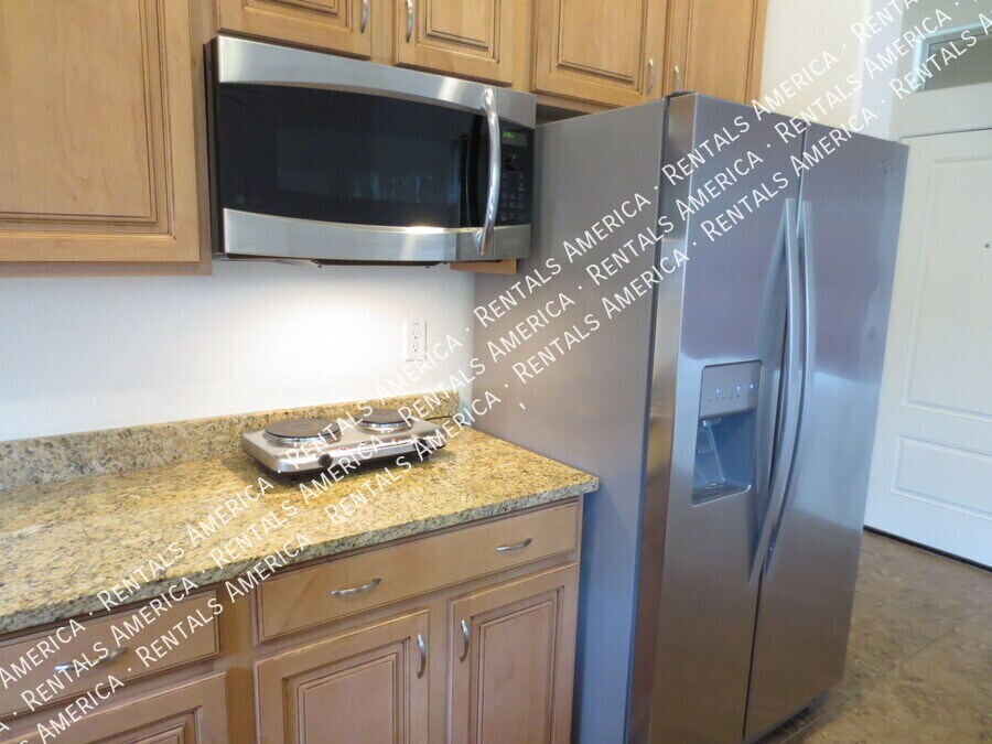 Building Photo - 1133 E Buckingham Ave