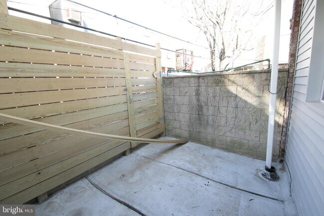 Building Photo - 1713 Fernon St