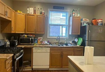 Building Photo - 149 Chapin St