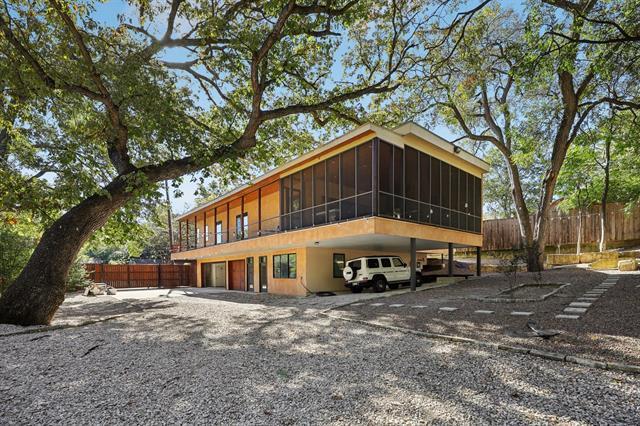 Building Photo - 8635 San Leandro Dr