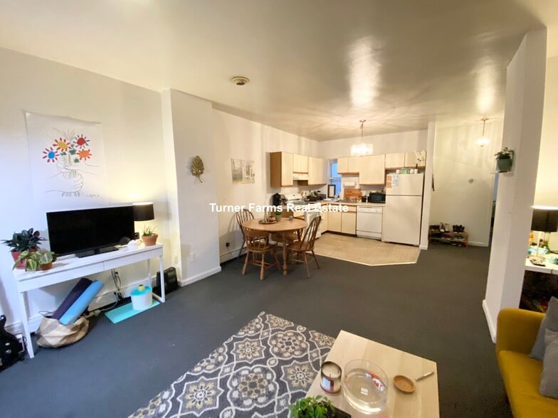 Building Photo - 30 S Huntington Ave