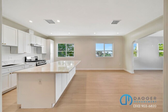 Building Photo - 2800 Winter St