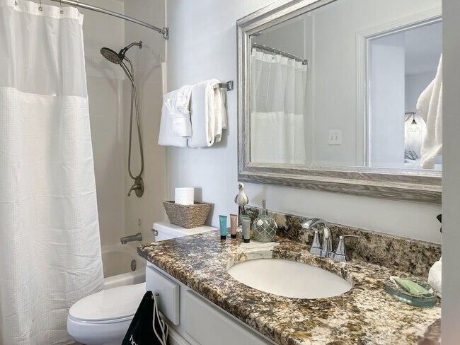 Building Photo - 3191 Scenic Hwy 98