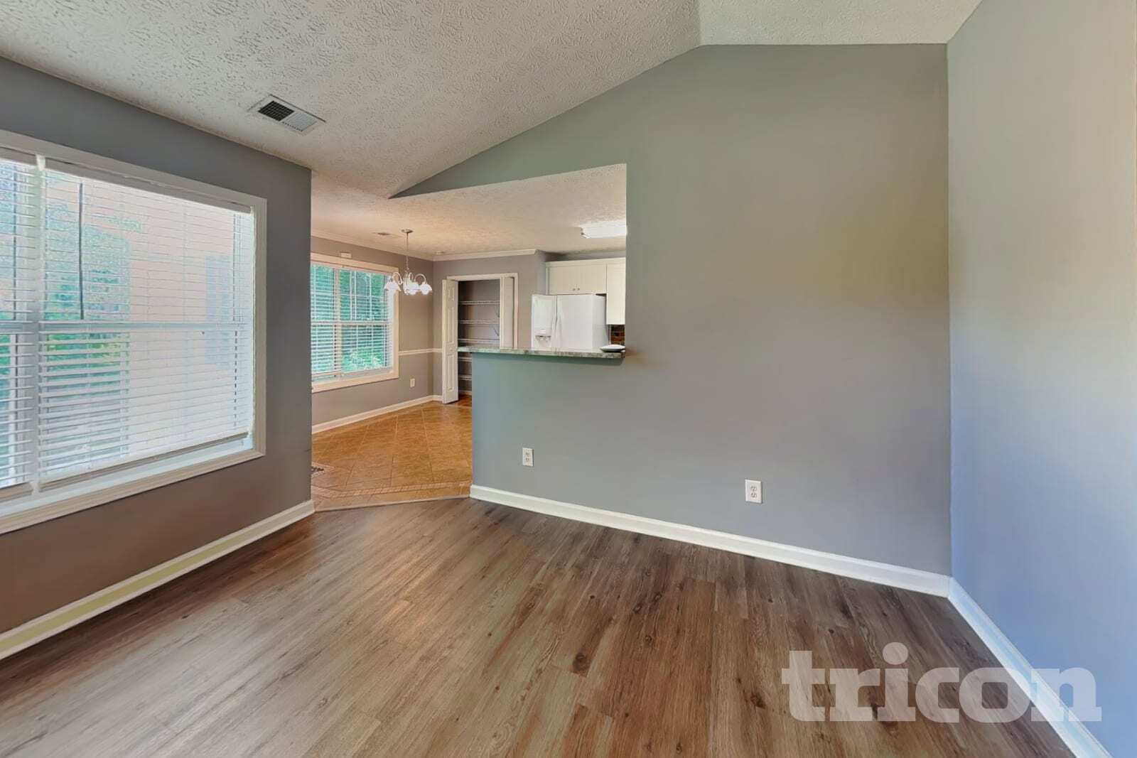 Building Photo - 329 Kellys Walk
