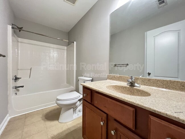 Building Photo - 3080 Whitfield Ave