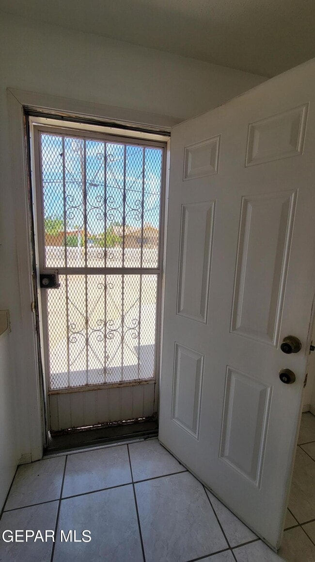 Building Photo - 1405 Cessna Dr