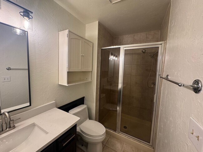 Building Photo - 200 off your move in before 10/15 ! Be Wow...