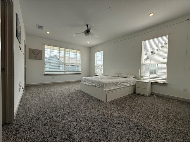 Building Photo - 555 Eiseley Dr
