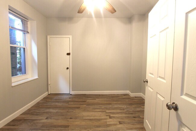 Building Photo - 5028 Wayne Ave