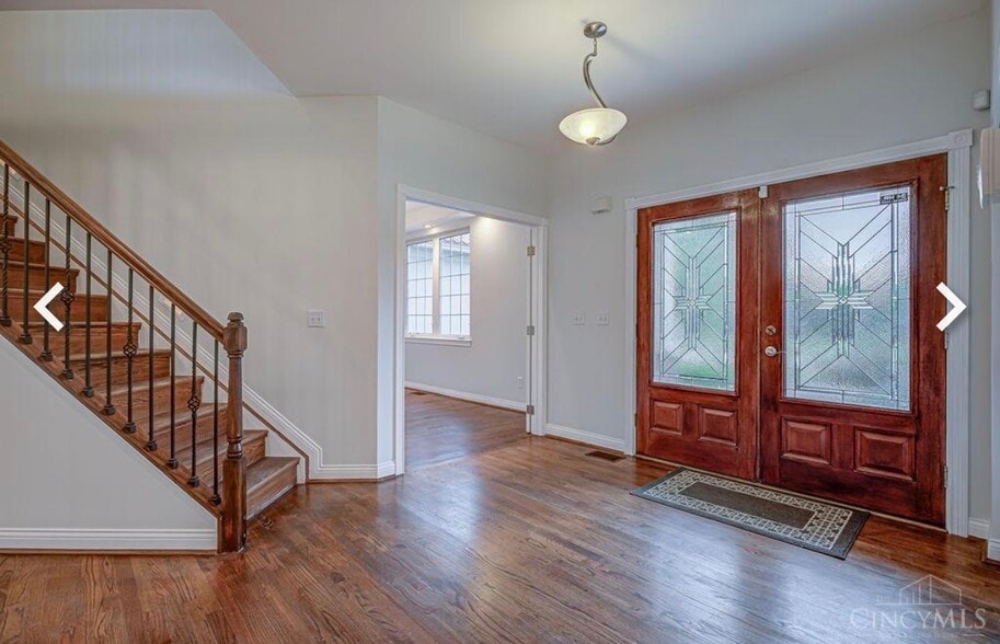 Building Photo - 3323 Devonian Dr