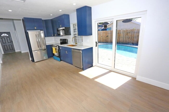 Building Photo - 8120 SW 4th Ct