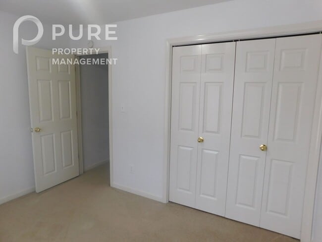 Building Photo - 1011 Wyndham Ln