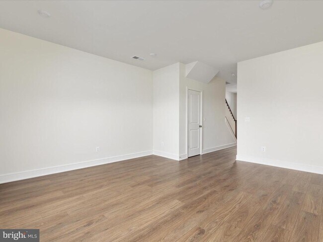Building Photo - 123 Choke Cherry Ct
