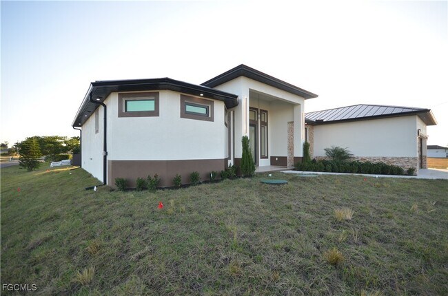 Building Photo - 2416 Diplomat Pkwy W