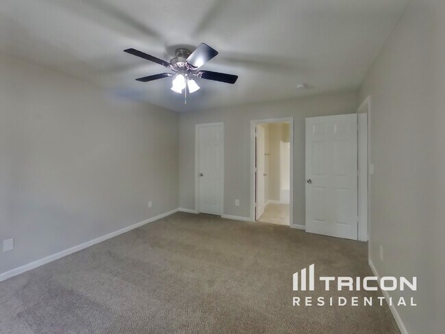 Building Photo - 203 Beacon Point Ln