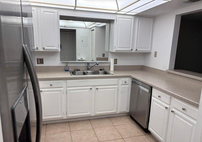 Building Photo - 190 Escambia Ln