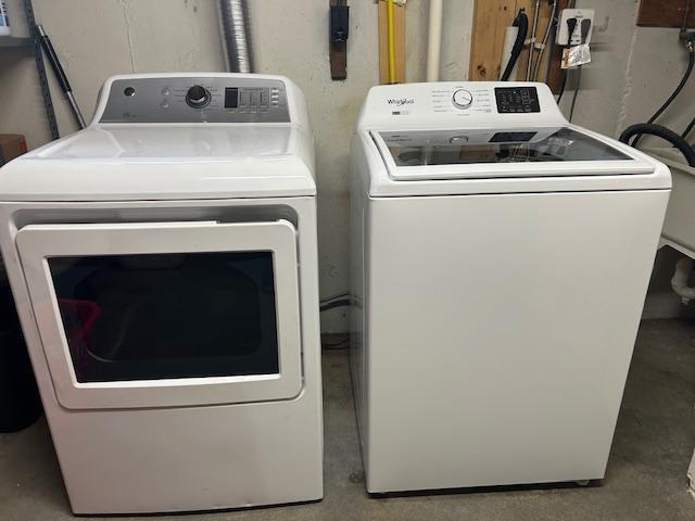 Building Photo - 3 Crestwood Dr