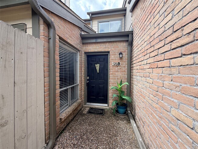 Building Photo - 726 Country Pl Dr