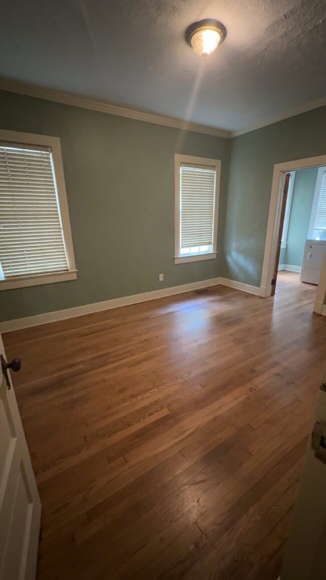 Building Photo - Beautiful duplex in Belhaven!! ALL UTILITIES INCLUDED!!!