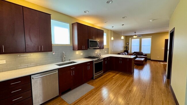 Building Photo - 1801 N Washtenaw Ave