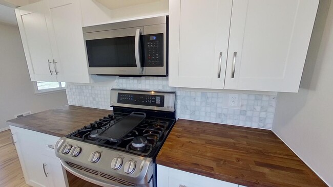 Building Photo - 2698 S Jasmine St