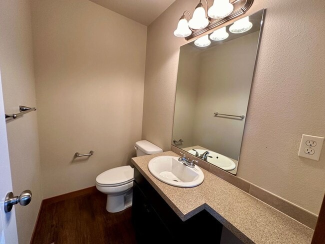 Building Photo - 2145 Seamount Dr